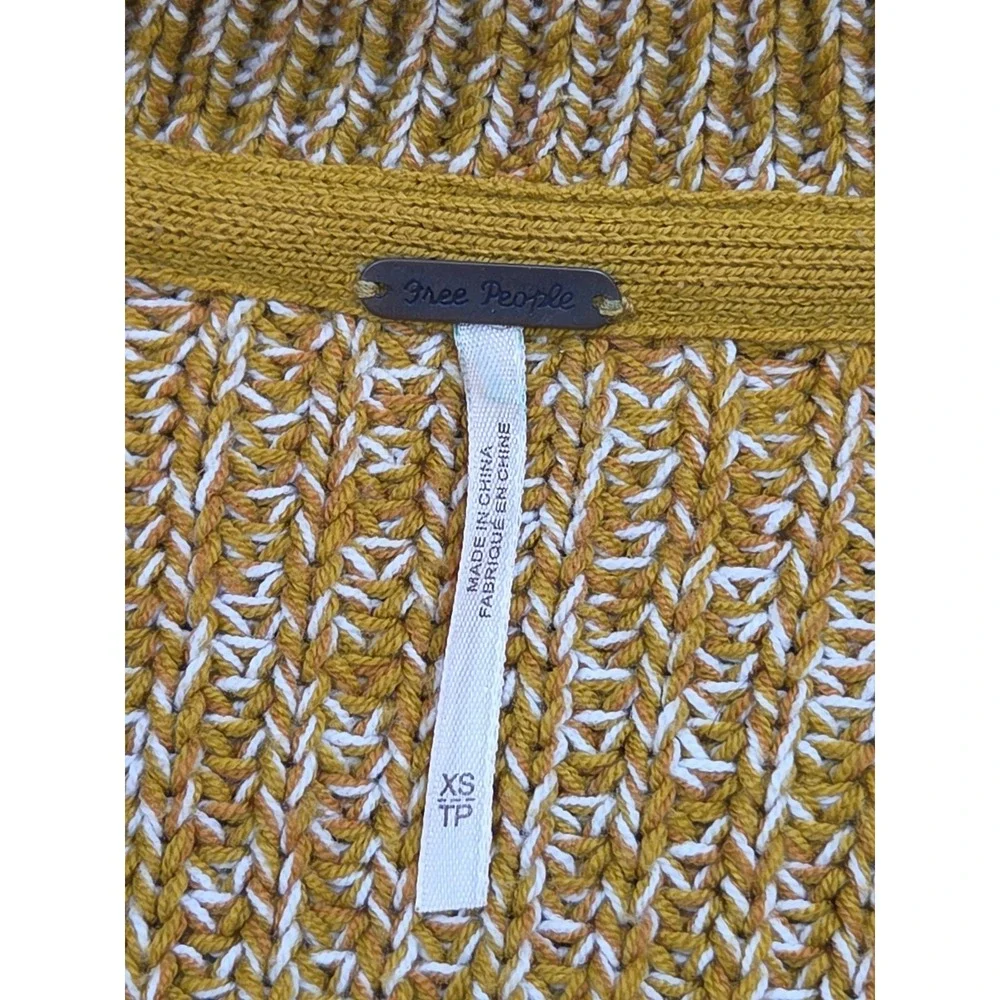 Free People Love This City Sweater V Neck Cropped Collar Yellow Gold Size XS